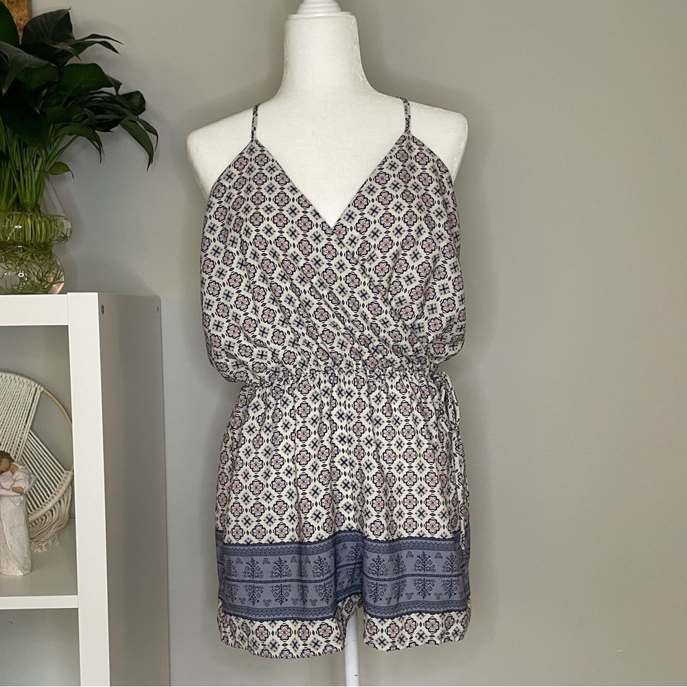 EUC Charlotte Russe Romper Size Medium